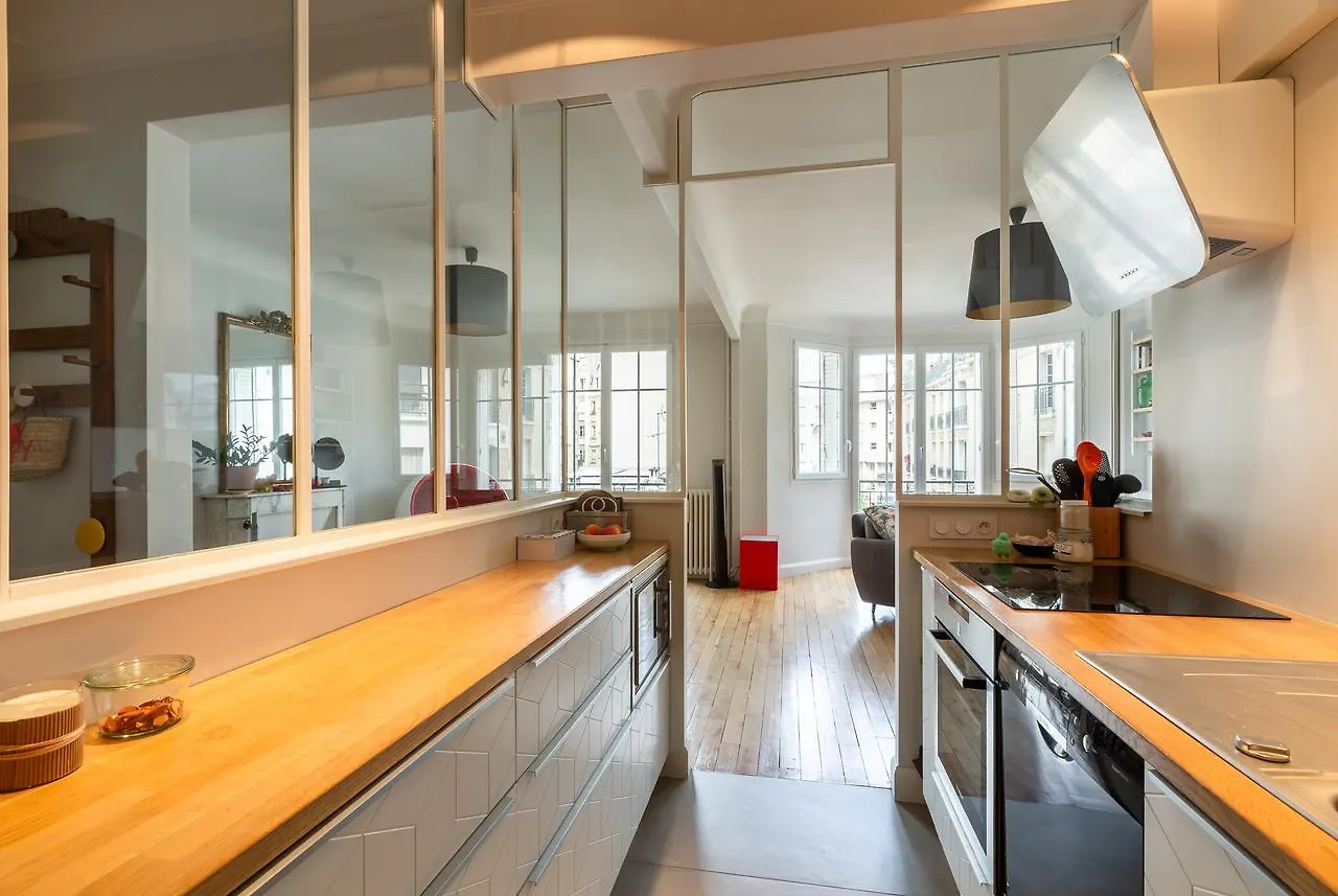 Veeve - Retro Chic In Petit Montrouge * Parigi