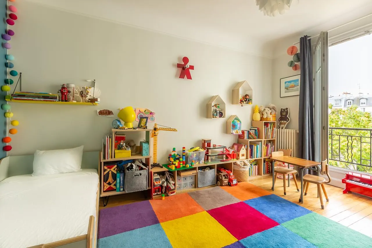 Veeve - Retro Chic In Petit Montrouge * Parigi