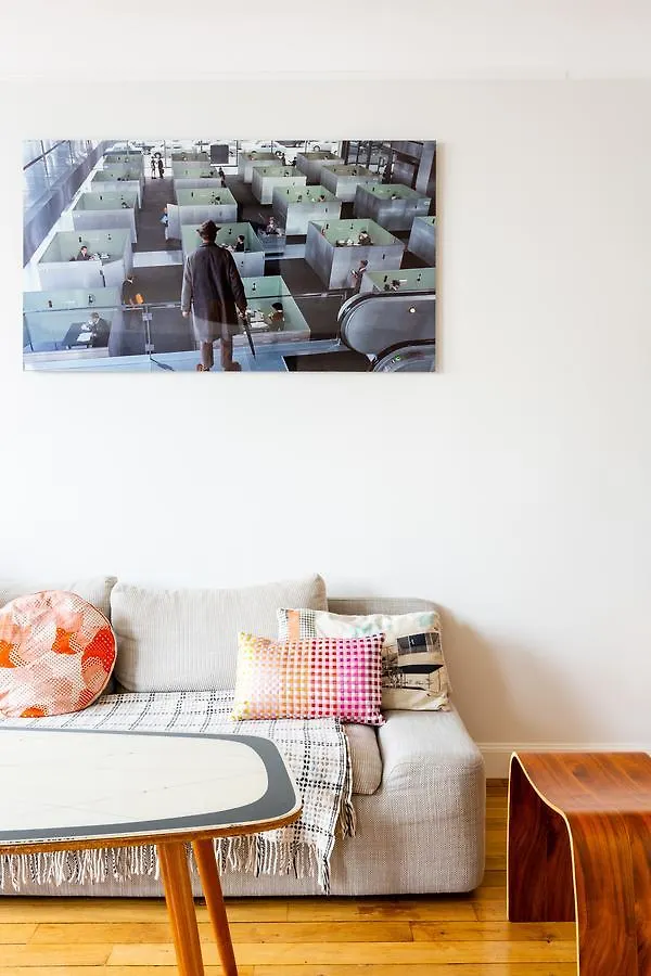 Veeve - Retro Chic In Petit Montrouge Apartment Paris